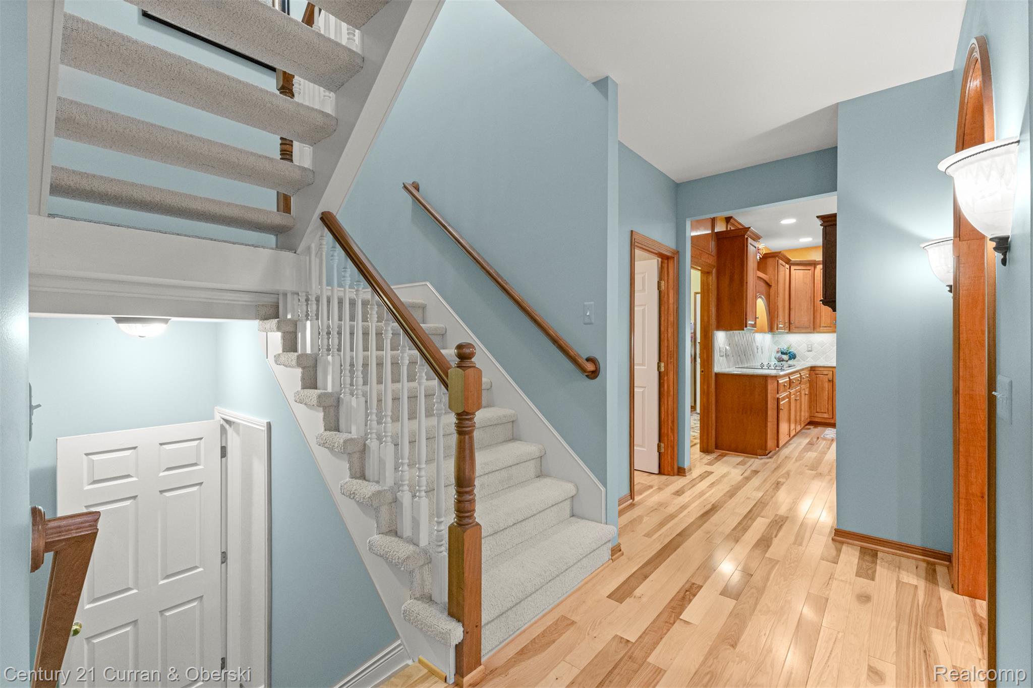 Shelby Charter Township, Michigan, 48316, United States, 2 Bedrooms Bedrooms, ,4 BathroomsBathrooms,Residential,For Sale,1977088