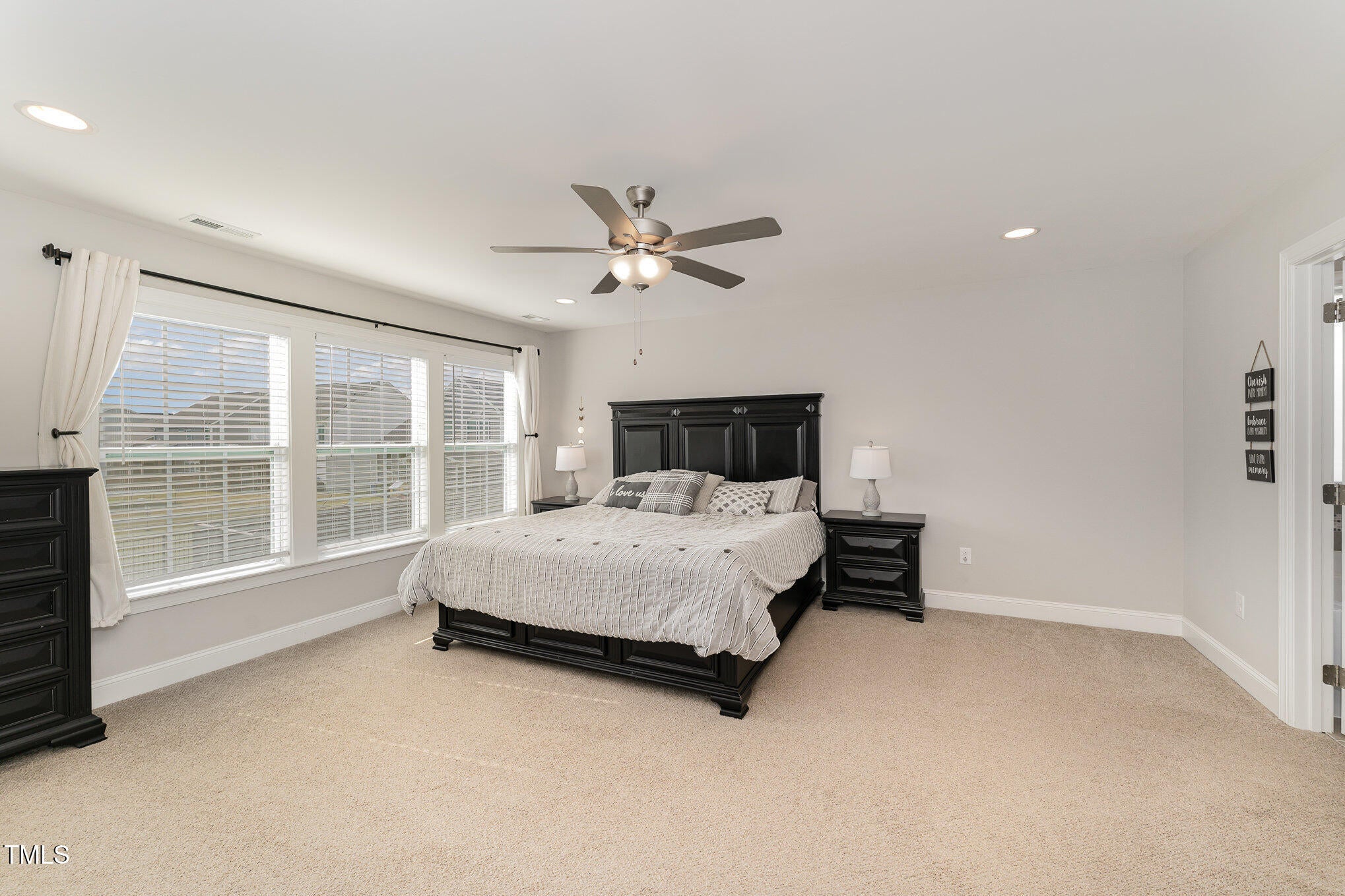 Fuquay Varina, North Carolina, 27526, United States, 5 Bedrooms Bedrooms, ,4 BathroomsBathrooms,Residential,For Sale,1792772