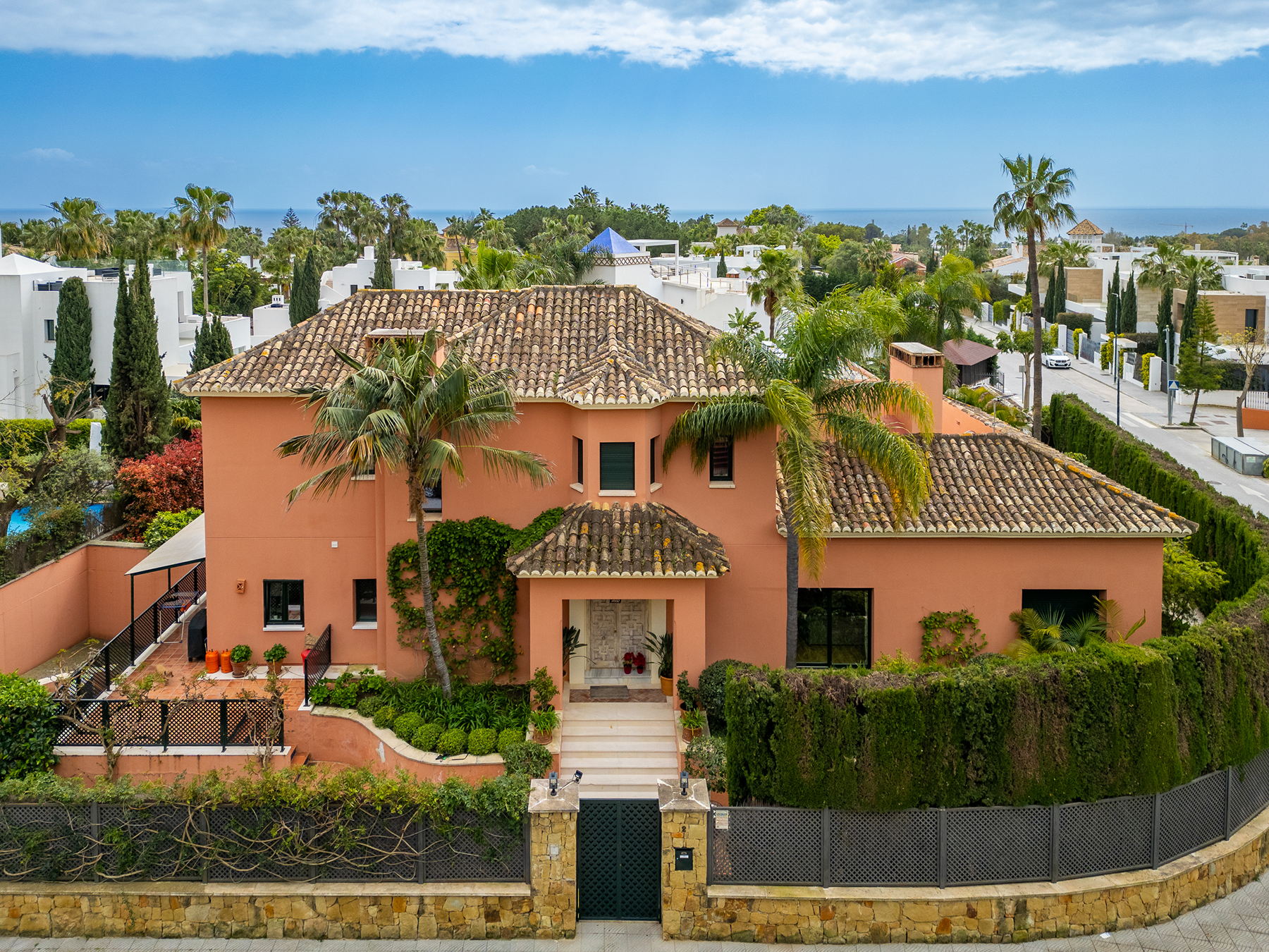 Charming Andalusian-style villa in Altos de Puente Romano, Golden Mile - 物件實景