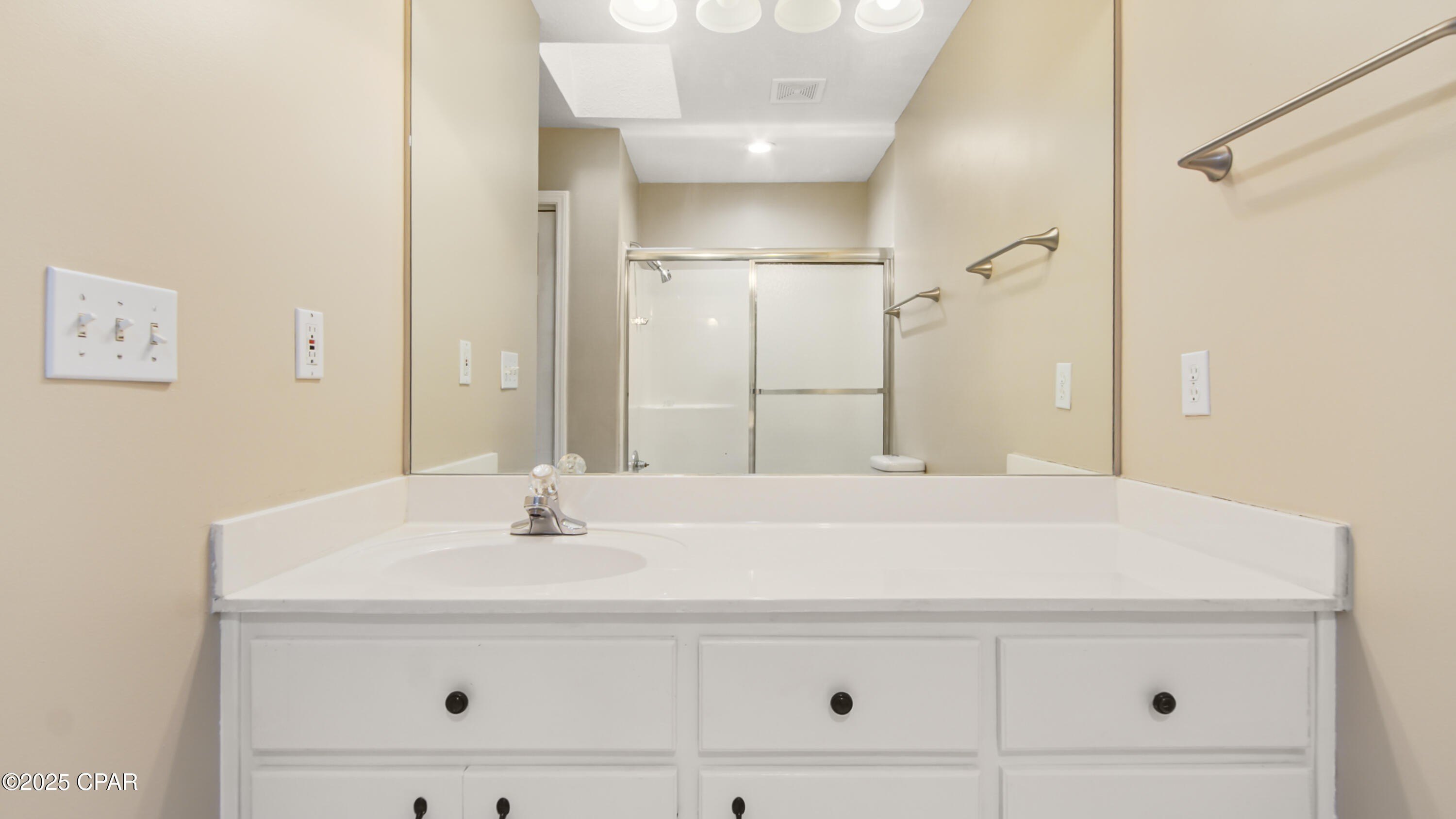 Panama City, Florida, 32404, United States, 3 Bedrooms Bedrooms, ,3 BathroomsBathrooms,Residential,For Sale,1928753