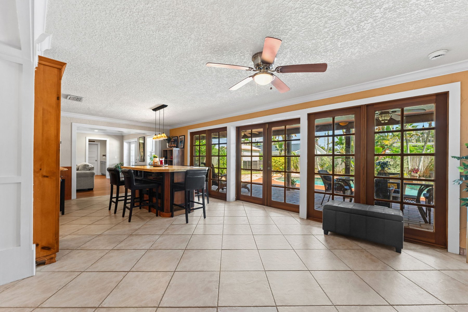  240 Deland Avenue, Indialantic, FL, 32903 - 物件實景