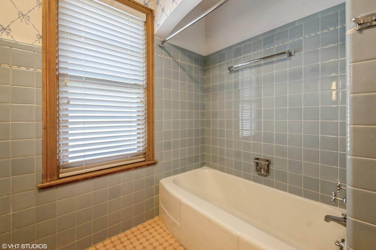 7527 W Wabansia Avenue W, Elmwood Park, Illinois, 60707, United States, 4 Bedrooms Bedrooms, ,4 BathroomsBathrooms,Residential,For Sale,7527 w wabansia AVE w,1635528