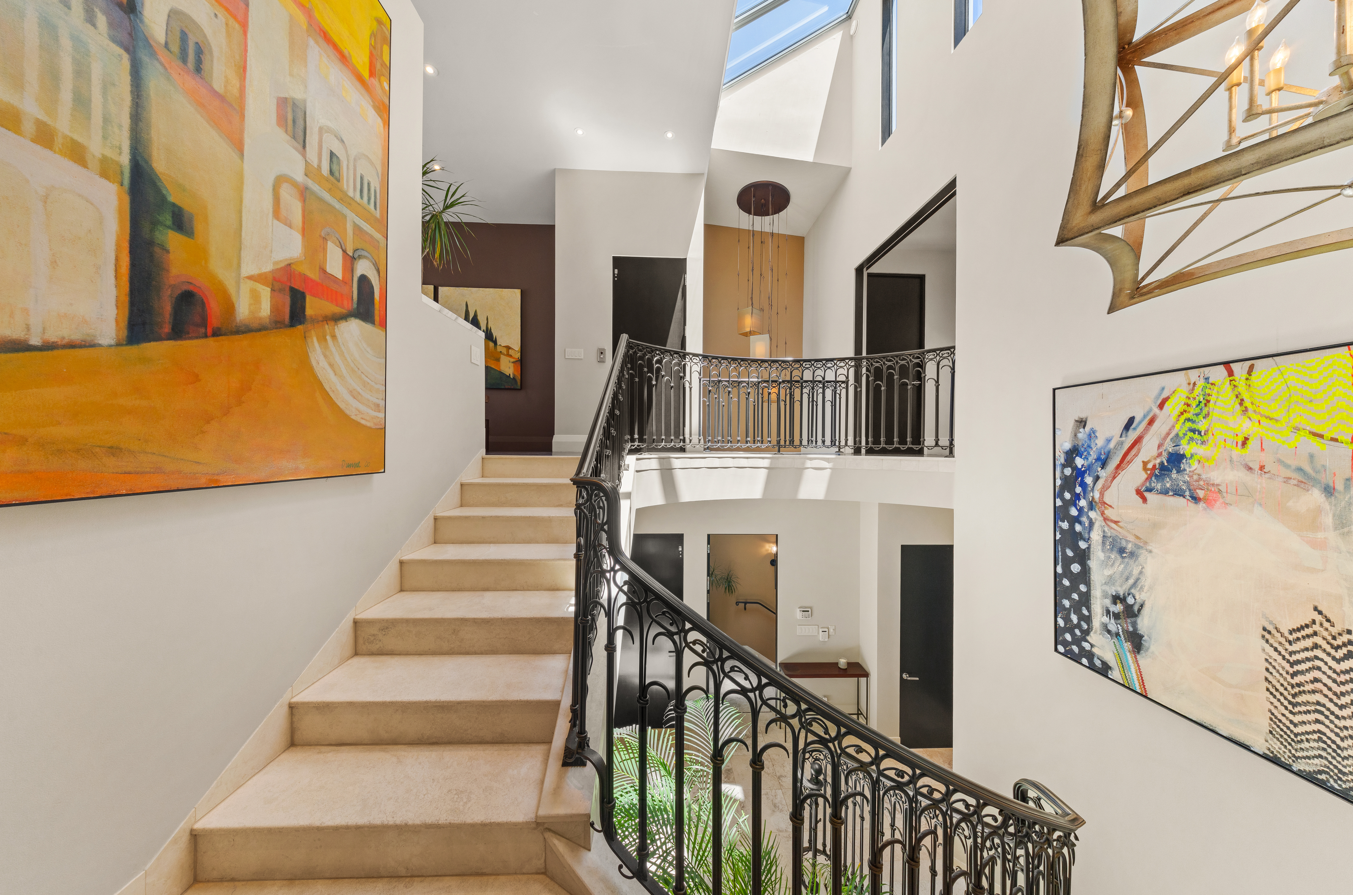  Spectacular Renovated SOMA Home with Rare Museum-Like 7-Car Garage - 物件實景