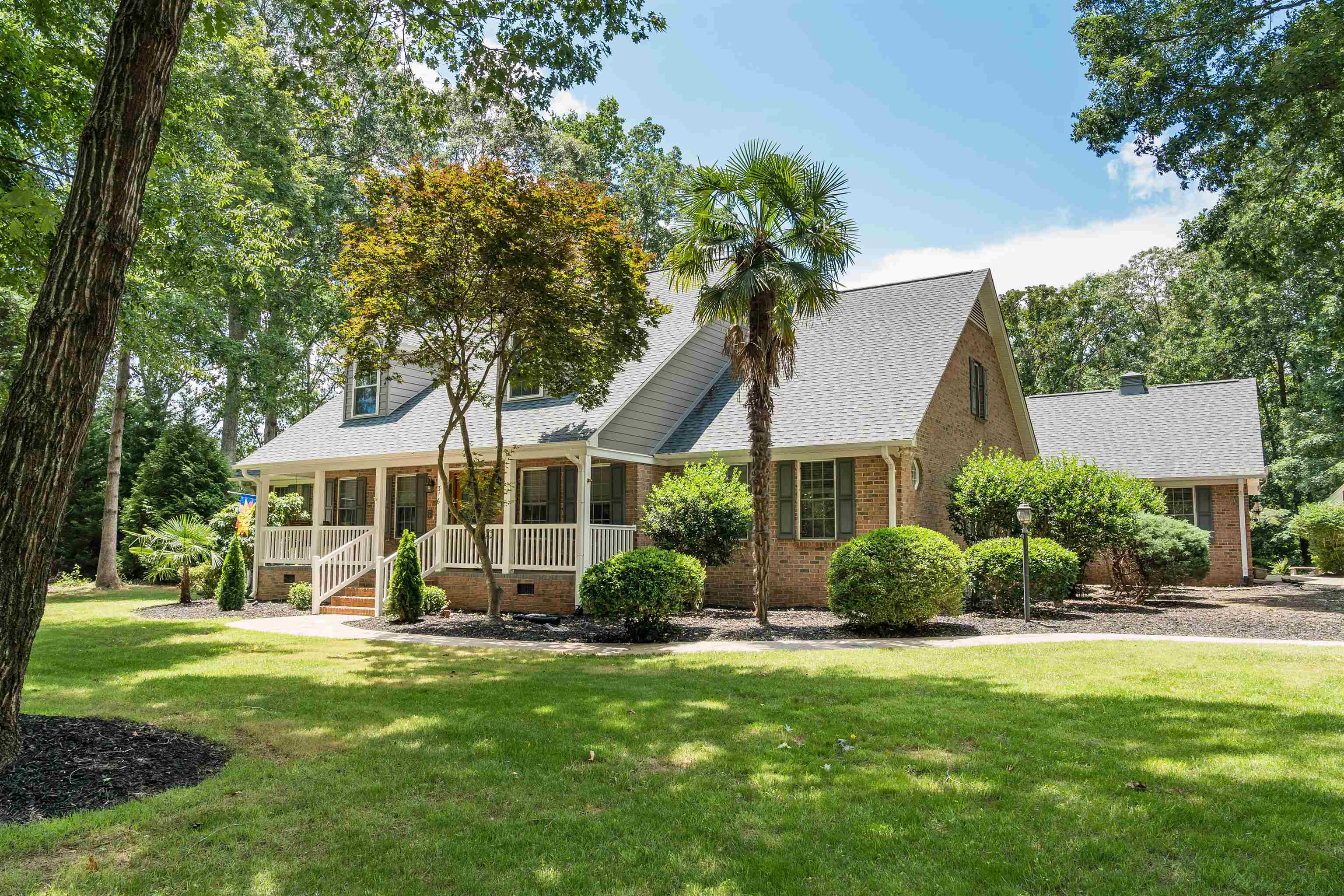 Boiling Springs, South Carolina, 29316, United States, 5 Bedrooms Bedrooms, ,4 BathroomsBathrooms,Residential,For Sale,1943235