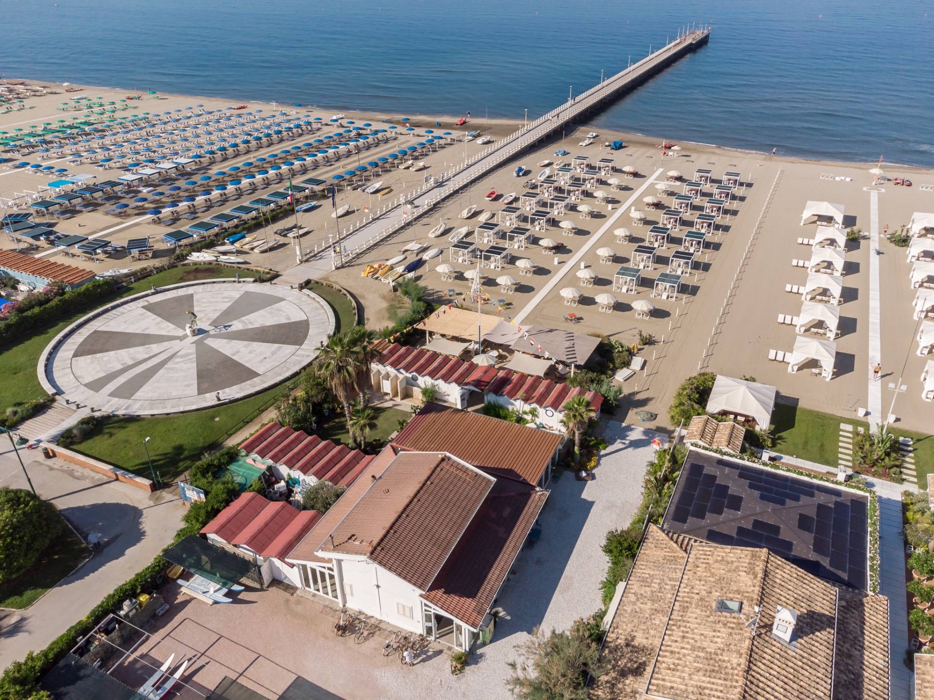 Forte dei Marmi, Lucca, 55042, IT, 5 Bedrooms Bedrooms, ,6 BathroomsBathrooms,Residential,For Sale,1901158