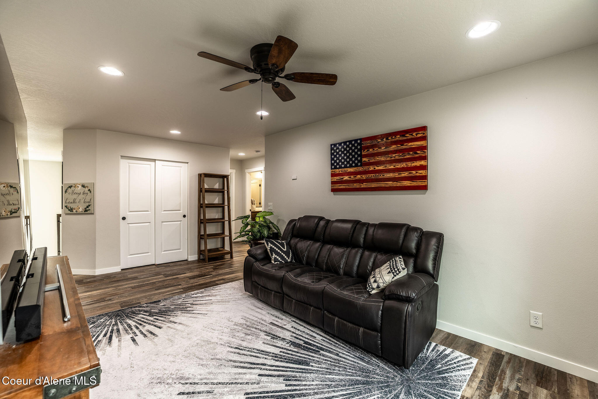 Coeur D'alene, Idaho, 83815, United States, 5 Bedrooms Bedrooms, ,4 BathroomsBathrooms,Residential,For Sale,1754735