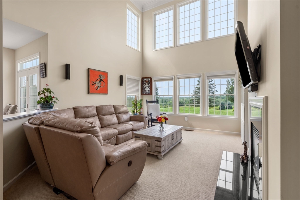 Methuen, Massachusetts, 01844, United States, 4 Bedrooms Bedrooms, ,3 BathroomsBathrooms,Residential,For Sale,1912504