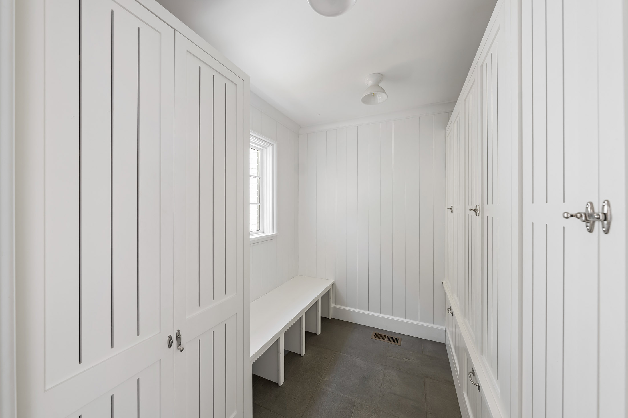  Timeless Architecture and Modern Livability Converge in Tuxedo Park Home - 物件實景