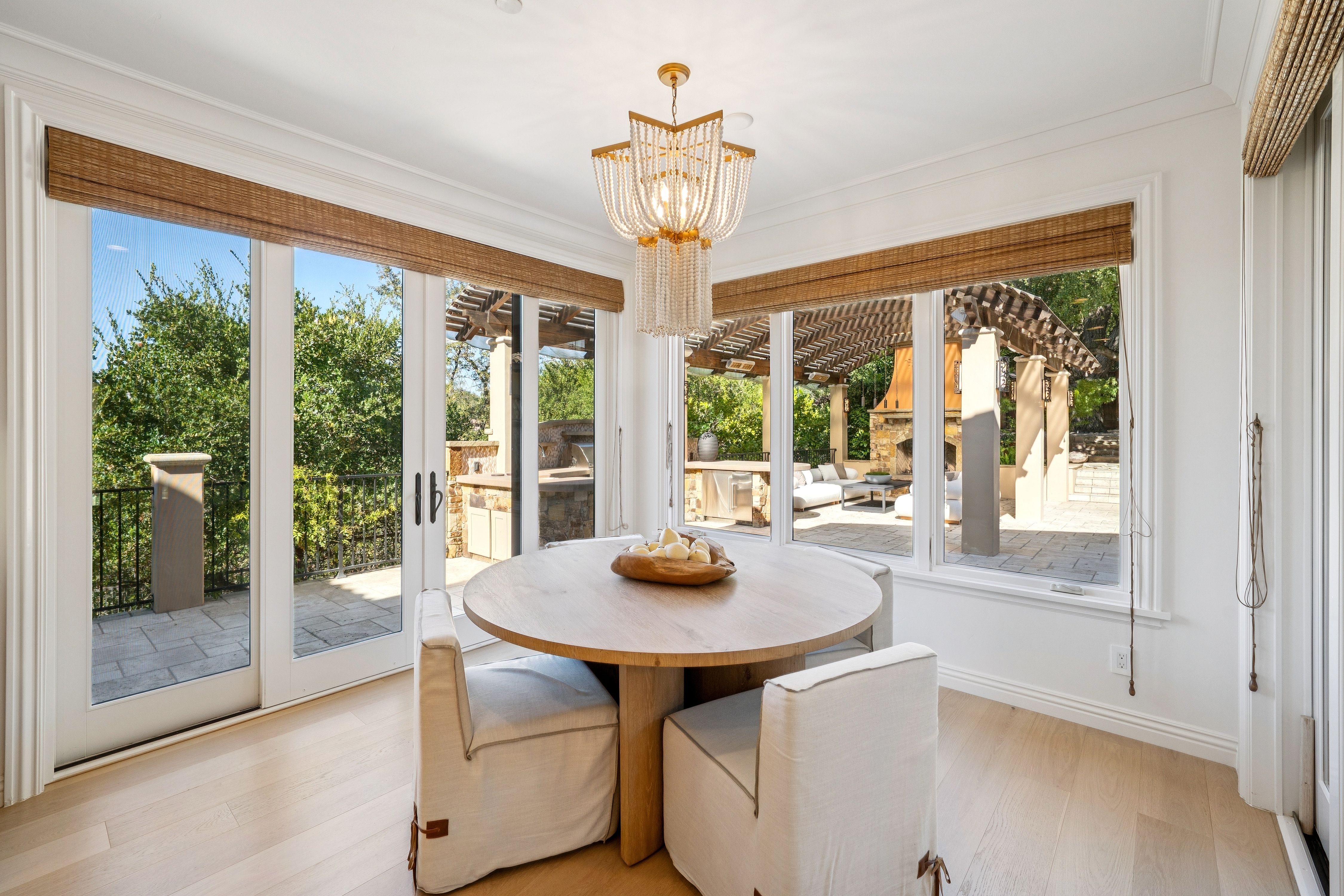  Private Mediterranean Estate with Breathtaking Views - 物件實景