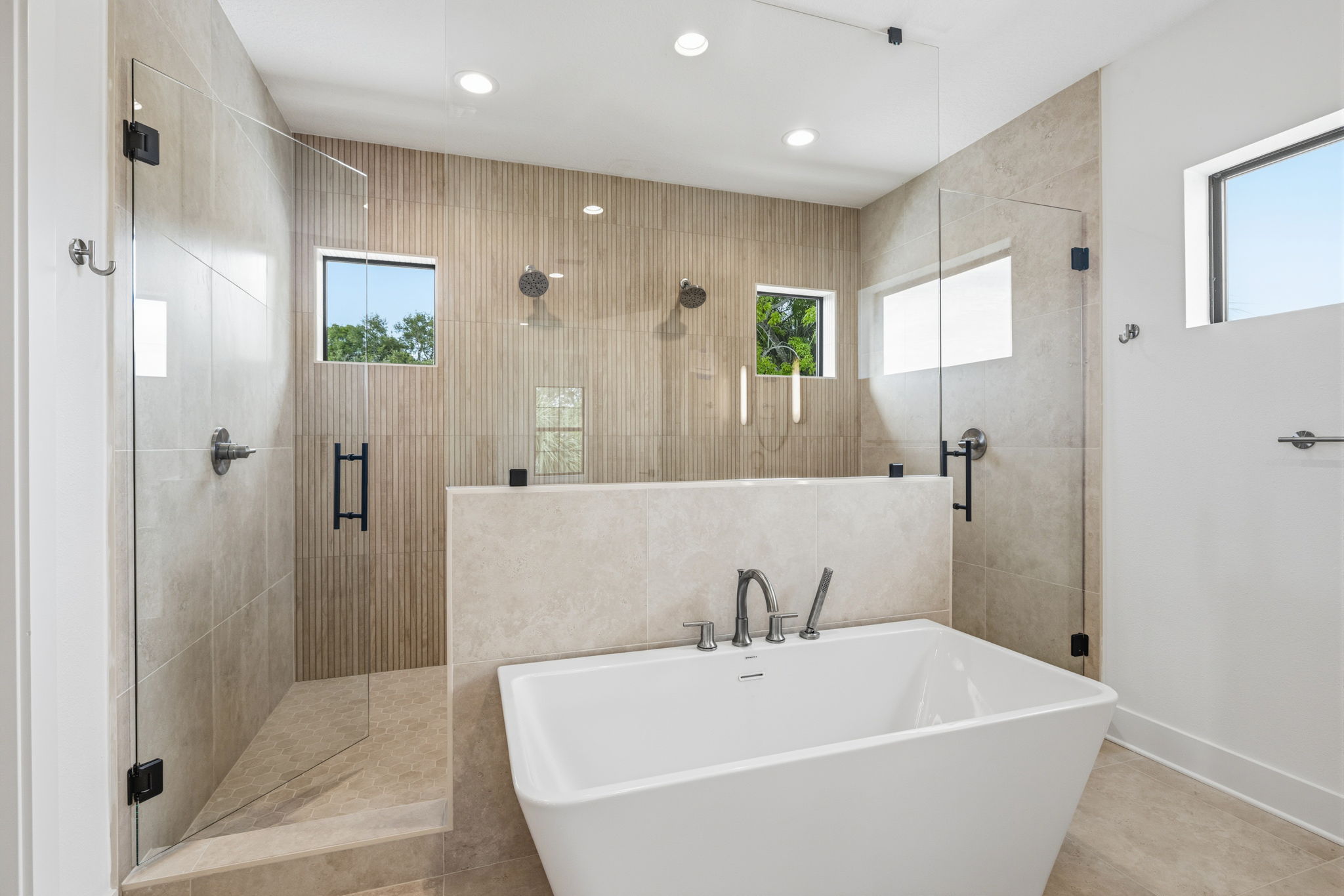 Tampa, Florida, 33611, United States, 4 Bedrooms Bedrooms, ,4 BathroomsBathrooms,Residential,For Sale,2009743