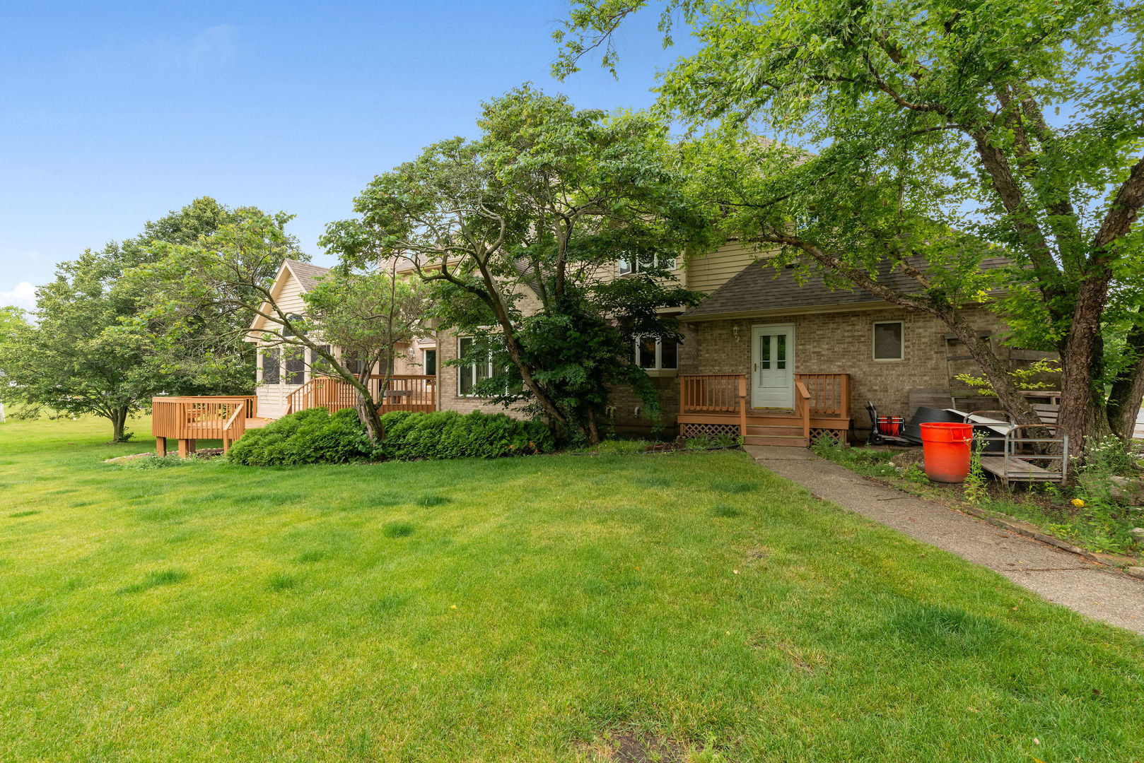 Homer Glen, Illinois, 60491, United States, 4 Bedrooms Bedrooms, ,3 BathroomsBathrooms,Residential,For Sale,1867441