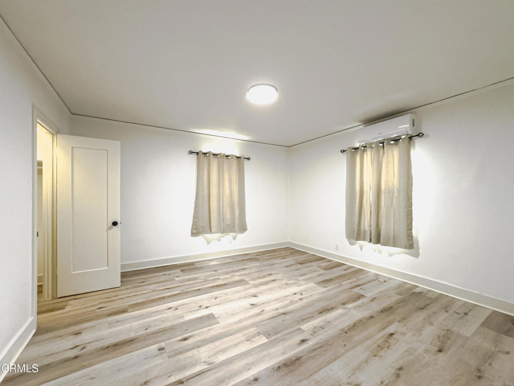 Los Angeles, California, 90036, United States, ,Residential,For Sale,1730001