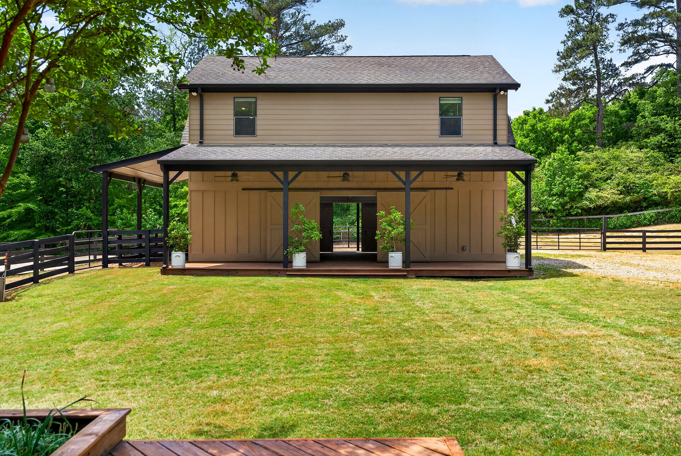  Classic Southern Craftsman Farmhouse - 物件實景