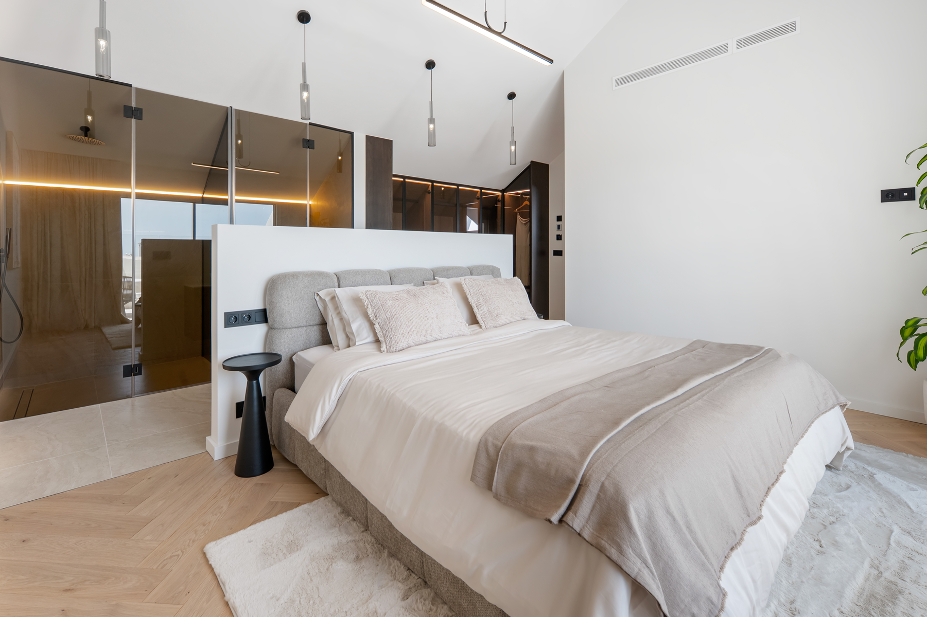  South-facing duplex penthouse with sea views in Nueva Andalucía - 物件實景
