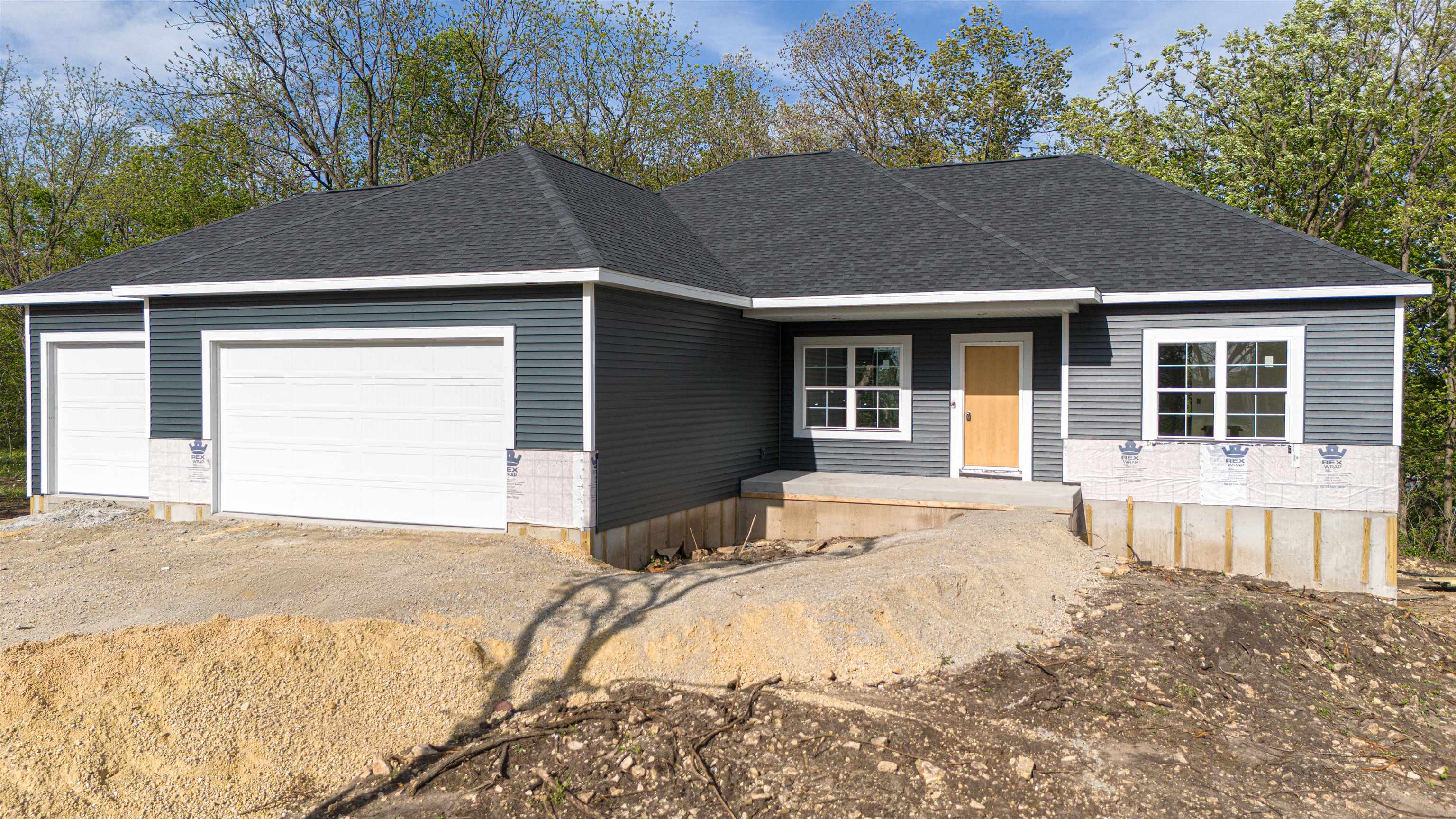 Beloit, Wisconsin, 53511, United States, 3 Bedrooms Bedrooms, ,2 BathroomsBathrooms,Residential,For Sale,2017784