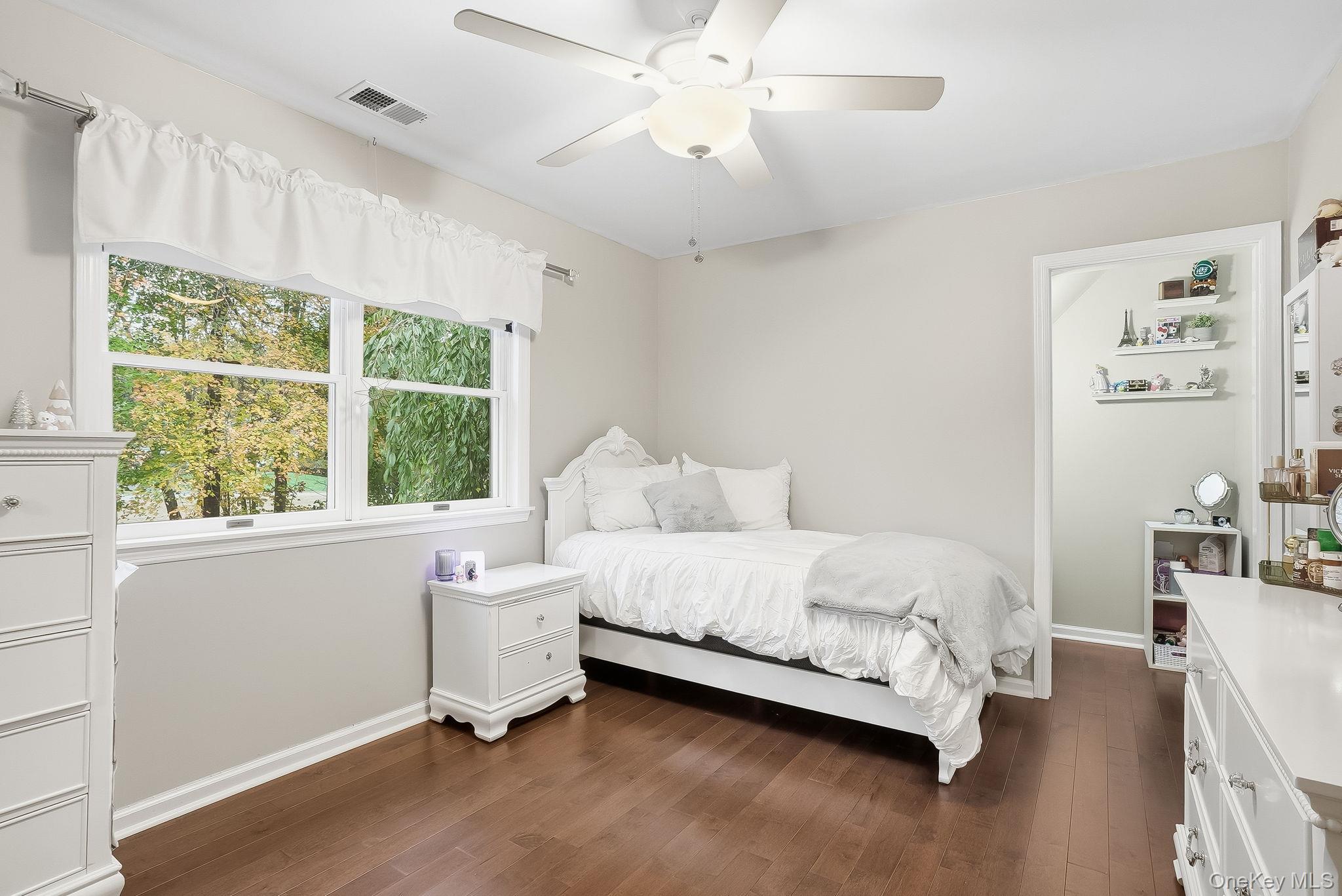 Cortlandt Manor, New York, 10567, United States, 4 Bedrooms Bedrooms, ,3 BathroomsBathrooms,Residential,For Sale,1987823