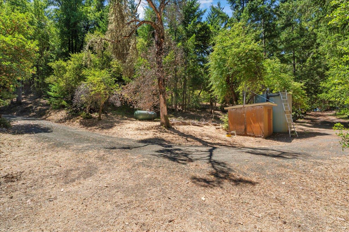 Los Gatos, California, 95033, United States, 3 Bedrooms Bedrooms, ,2 BathroomsBathrooms,Residential,For Sale,1905866