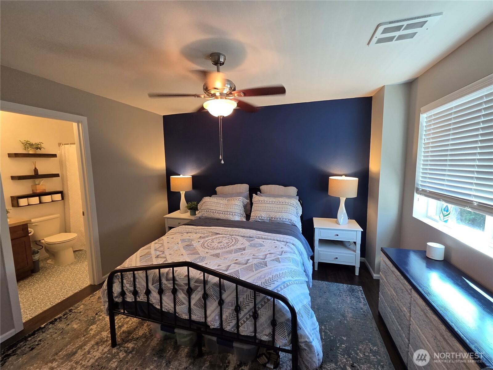 EVERETT, Washington, 98208, United States, 2 Bedrooms Bedrooms, ,3 BathroomsBathrooms,Residential,For Sale,1896693