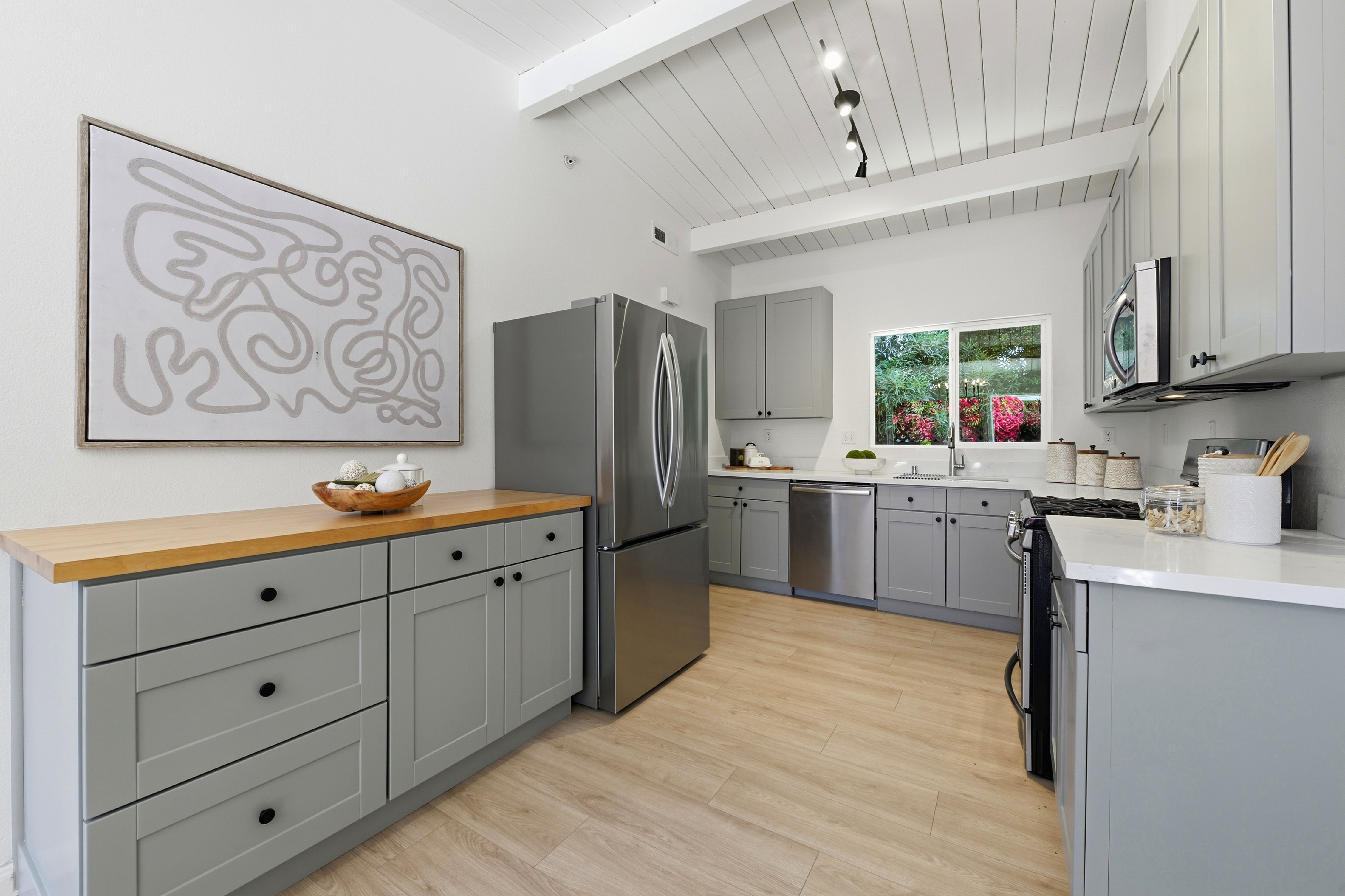  Beautifully Updated Home for an Indoor/Outdoor Lifestyle - 物件實景