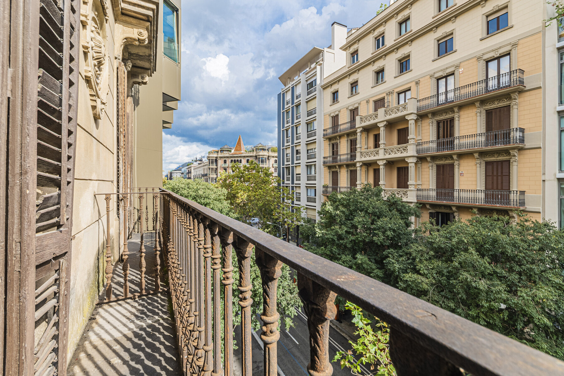  Historical apartment to renovate on prime location in Eixample - 物件實景