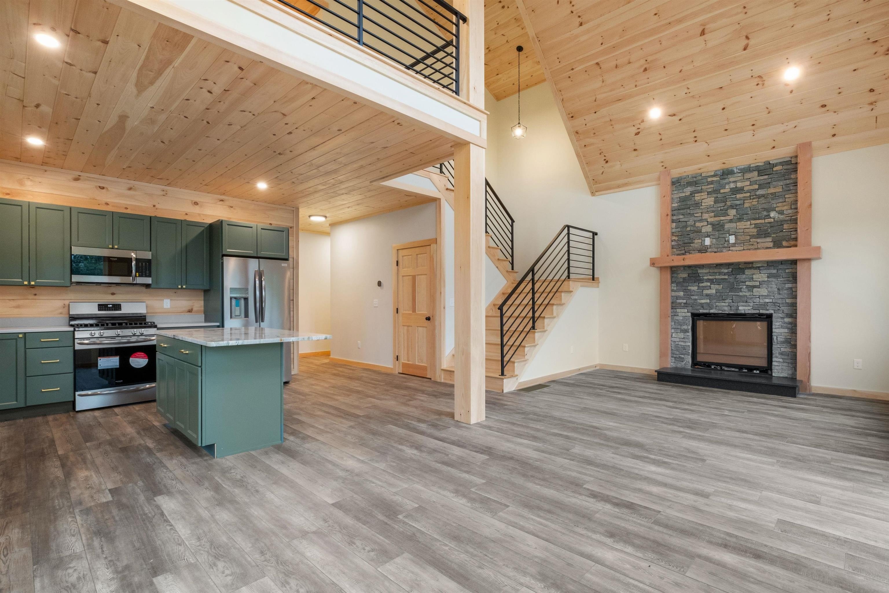 Thornton, New Hampshire, 03285, United States, 3 Bedrooms Bedrooms, ,3 BathroomsBathrooms,Residential,For Sale,1974297