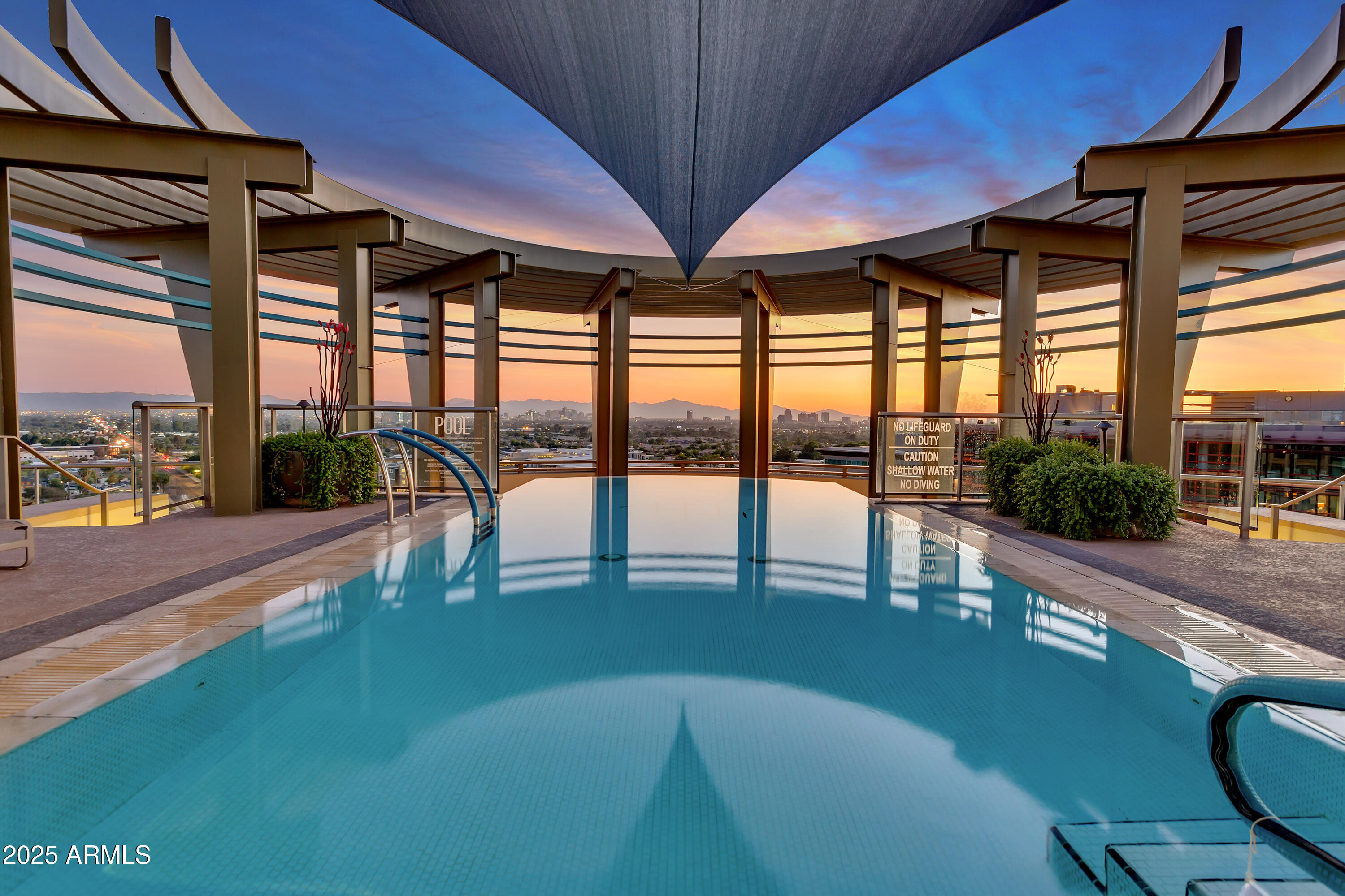 Phoenix, Arizona, 85016, United States, 2 Bedrooms Bedrooms, ,3 BathroomsBathrooms,Residential,For Sale,2001988