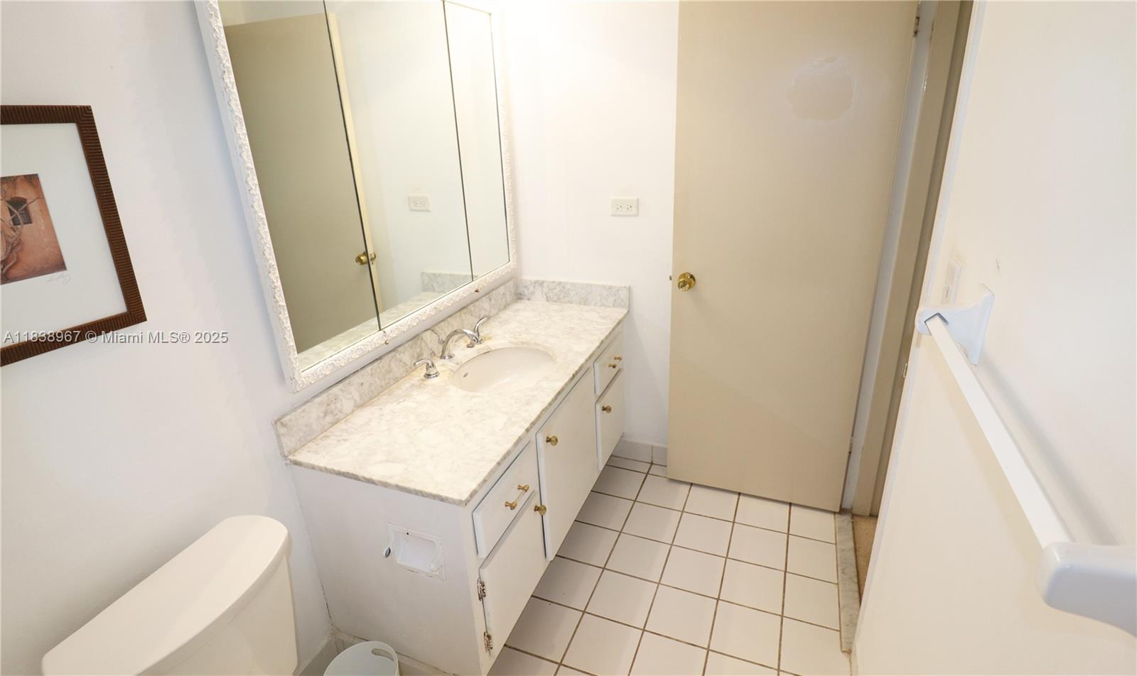 Miami Beach, Florida, 33140, United States, 2 Bedrooms Bedrooms, ,2 BathroomsBathrooms,Residential,For Sale,1890923