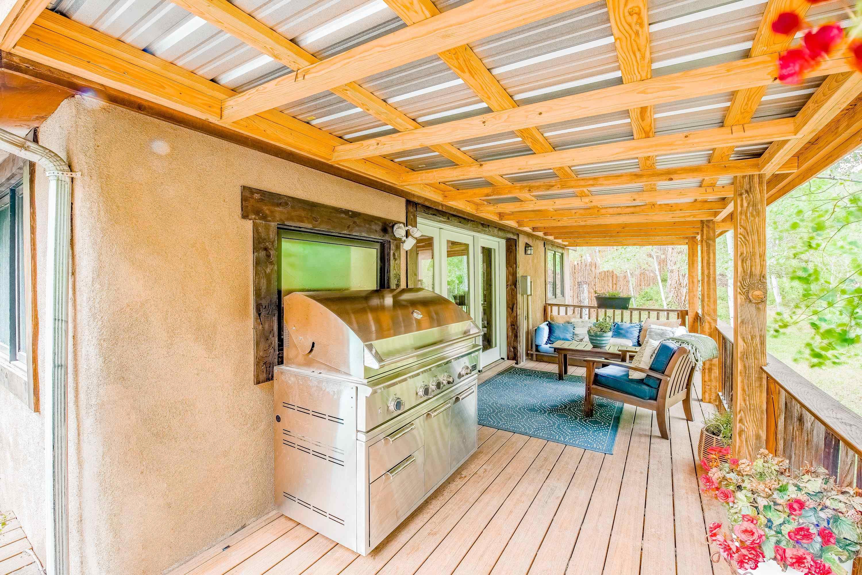 Taos, New Mexico, 87571, United States, 2 Bedrooms Bedrooms, ,2 BathroomsBathrooms,Residential,For Sale,1829499