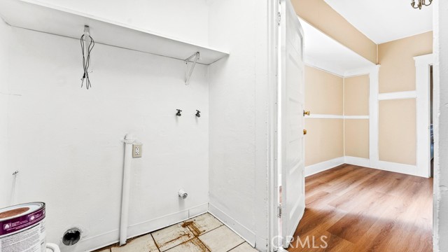Los Angeles, California, 90063, United States, 6 Bedrooms Bedrooms, ,Residential,For Sale,1922877