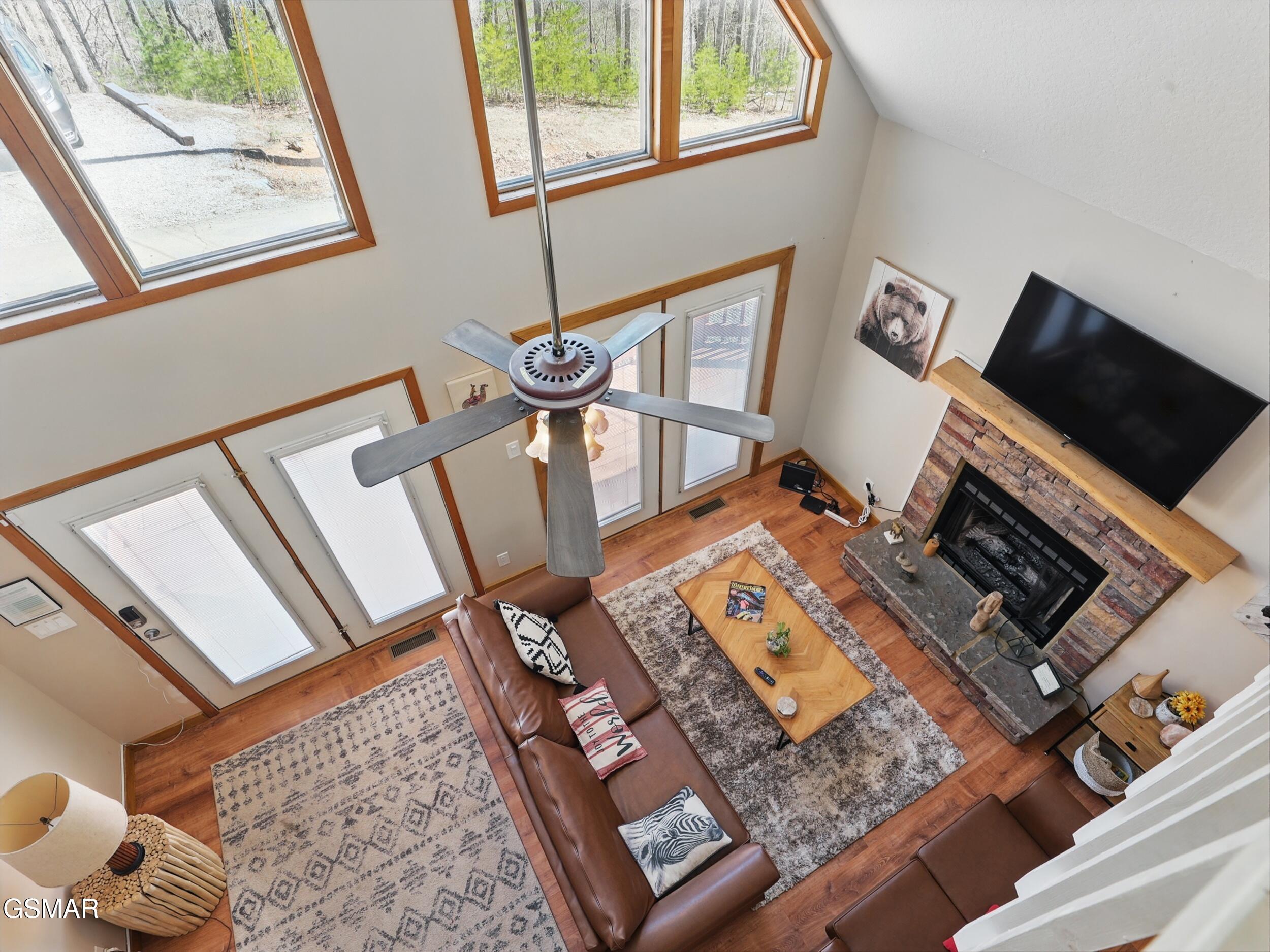 Sevierville, Tennessee, 37862, United States, 4 Bedrooms Bedrooms, ,4 BathroomsBathrooms,Residential,For Sale,1928757