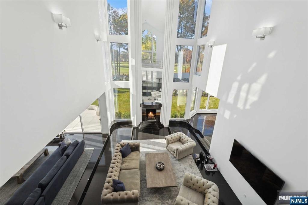 Alpine, New Jersey, 07620, United States, 6 Bedrooms Bedrooms, ,9 BathroomsBathrooms,Residential,For Sale,2000775