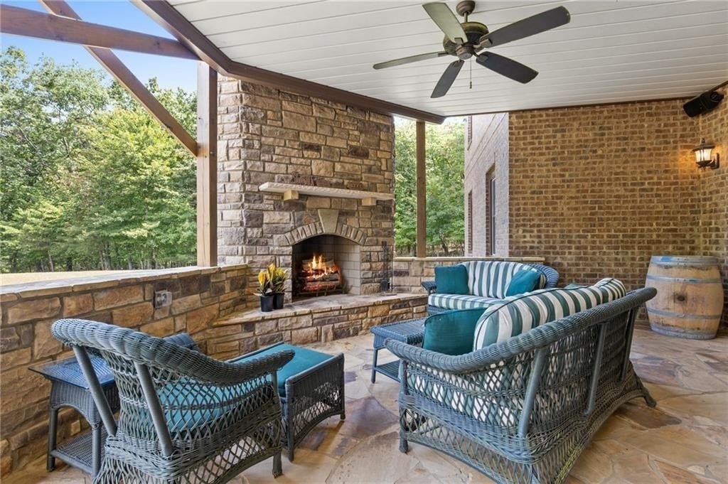 Jasper, Georgia, 30143, United States, 4 Bedrooms Bedrooms, ,5 BathroomsBathrooms,Residential,For Sale,1974927