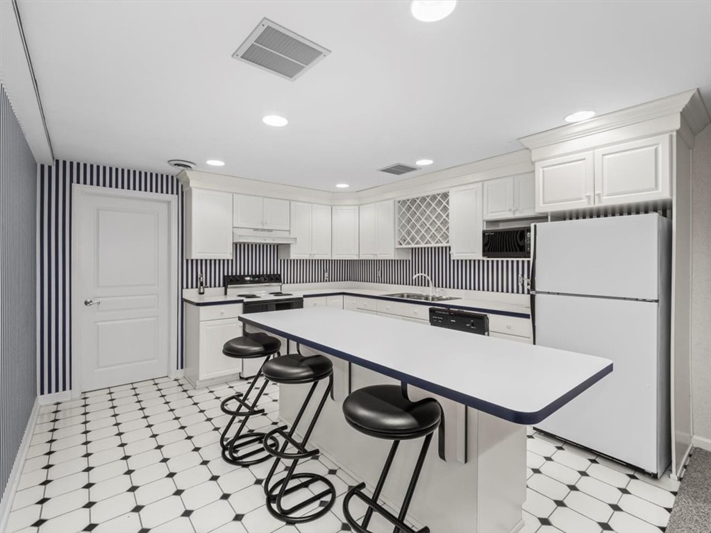 Marshall, Pennsylvania, 15090, United States, 4 Bedrooms Bedrooms, ,5 BathroomsBathrooms,Residential,For Sale,1989478