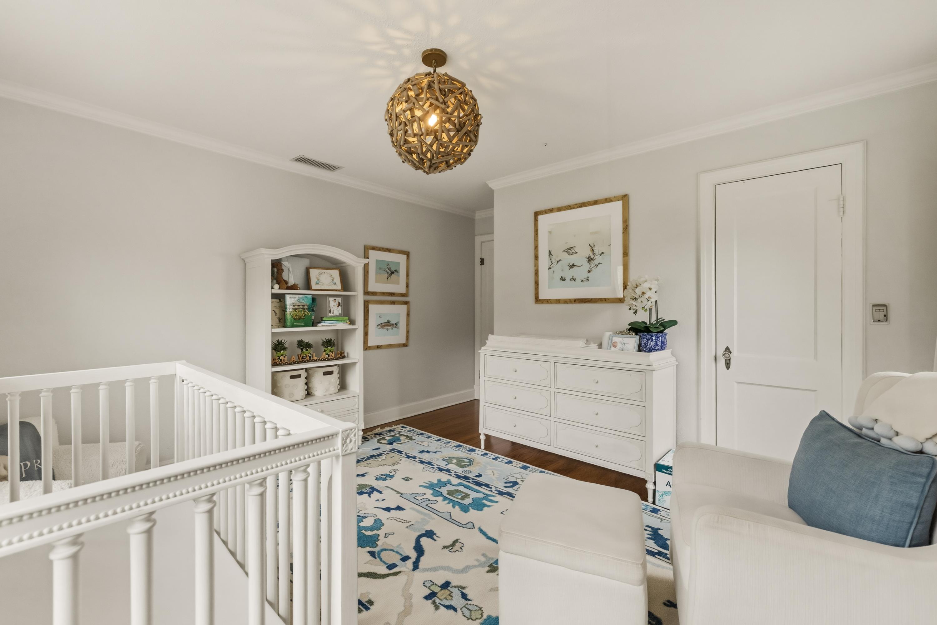  Charming Updated Tudor In Lakewood - 物件實景
