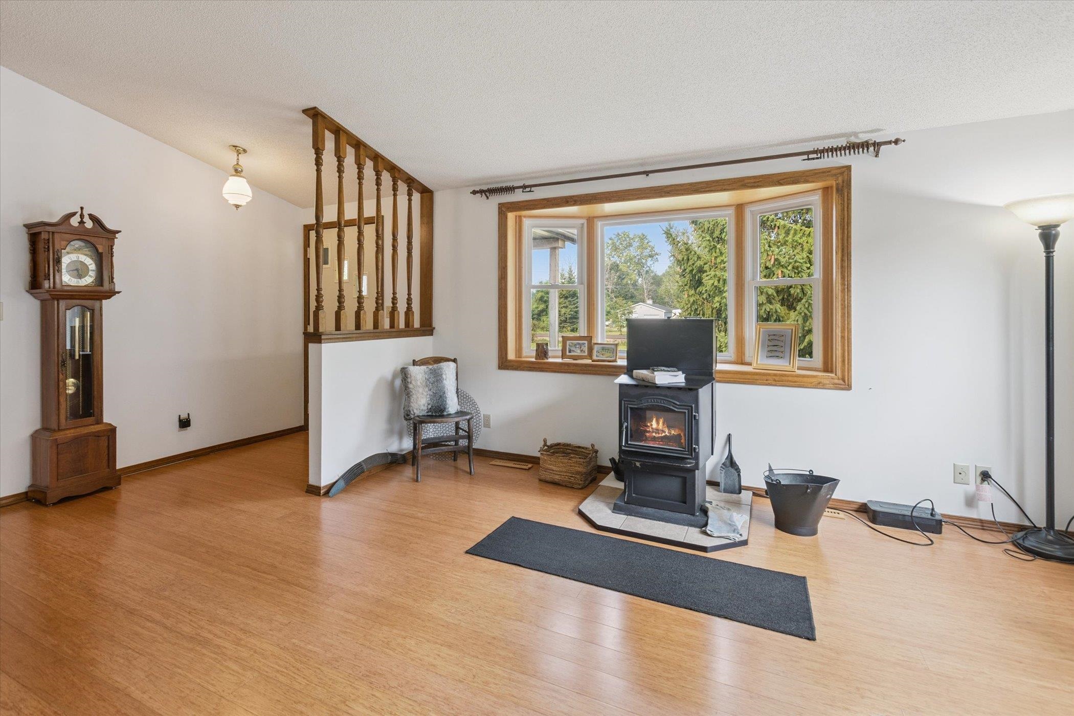 Midland, Michigan, 48640, United States, 3 Bedrooms Bedrooms, ,3 BathroomsBathrooms,Residential,For Sale,1975279