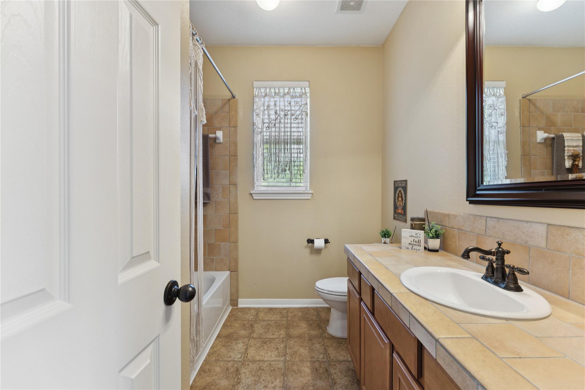 Austin, Texas, 78734, United States, 4 Bedrooms Bedrooms, ,2 BathroomsBathrooms,Residential,For Sale,1982359