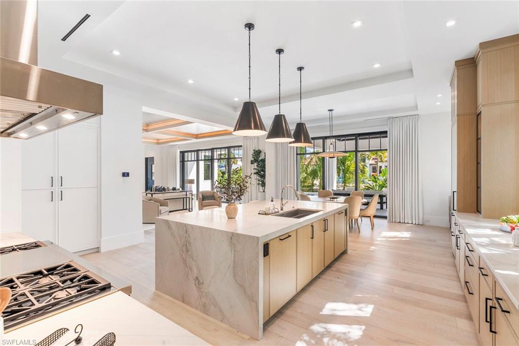 Naples, Florida, 34102, United States, 4 Bedrooms Bedrooms, ,6 BathroomsBathrooms,Residential,For Sale,2003055