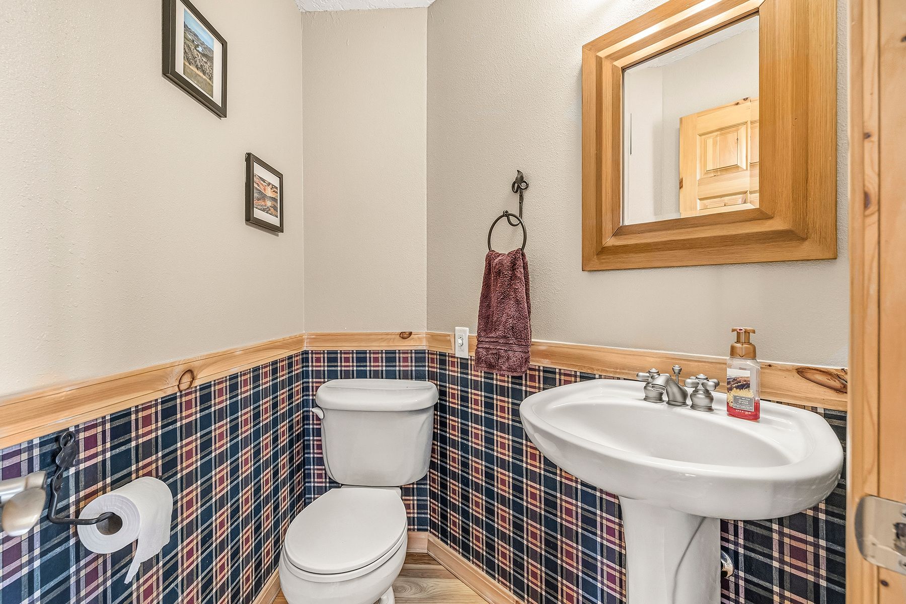  where  the mountains meet mccoy - 物件實景