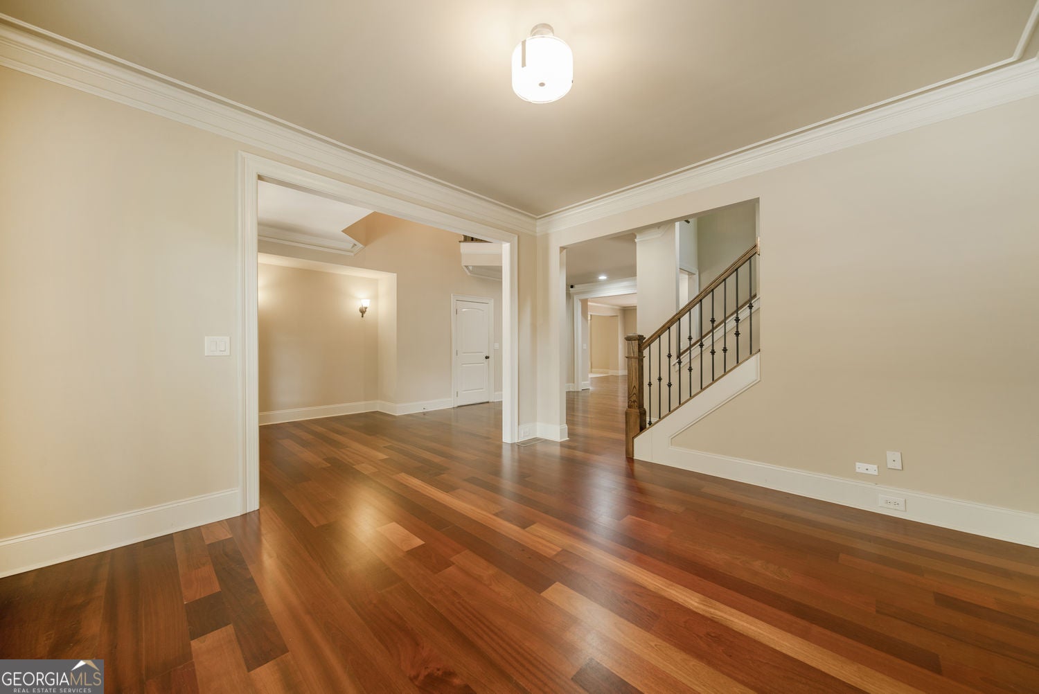 Snellville, Georgia, 30078, United States, 4 Bedrooms Bedrooms, ,5 BathroomsBathrooms,Residential,For Sale,1992513