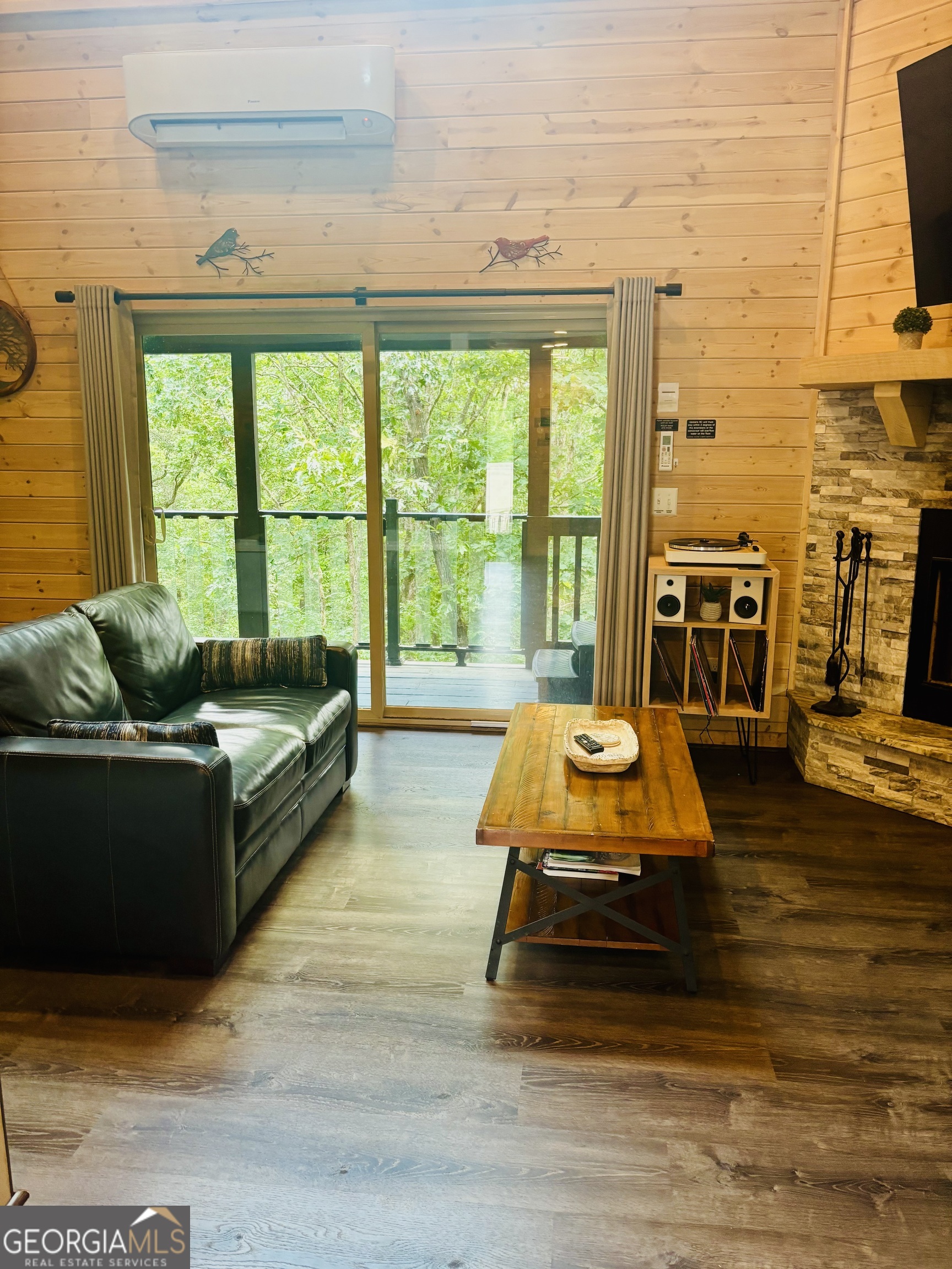 Cleveland, Georgia, 30528, United States, 1 Bedroom Bedrooms, ,1 BathroomBathrooms,Residential,For Sale,1864769