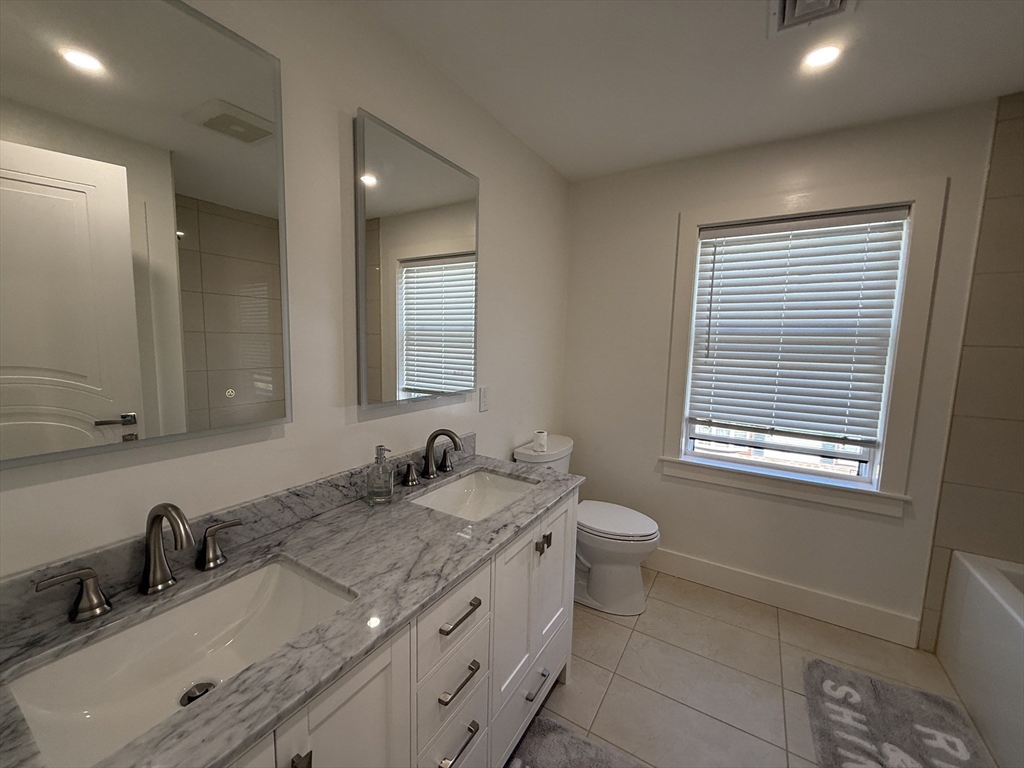 Norwood, Massachusetts, 02062, United States, 4 Bedrooms Bedrooms, ,3 BathroomsBathrooms,Residential,For Sale,1941019