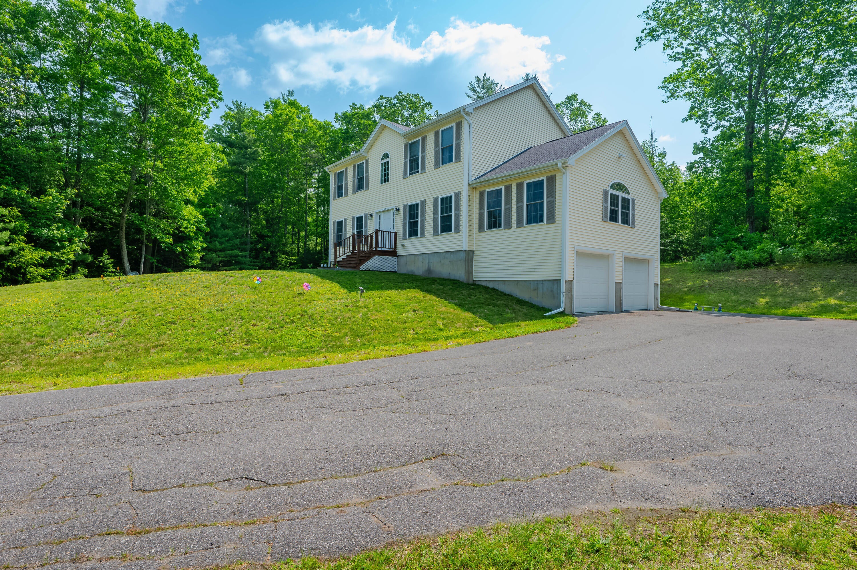 North Berwick, Maine, 03906, United States, 3 Bedrooms Bedrooms, ,3 BathroomsBathrooms,Residential,For Sale,1870422