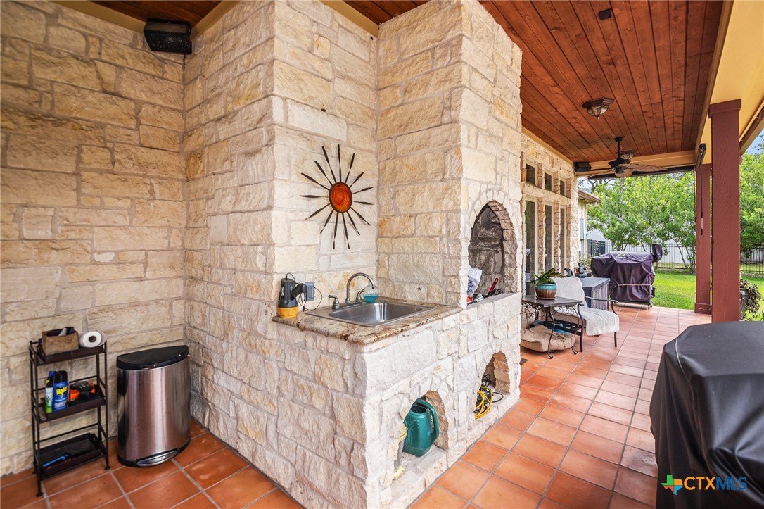 166 Post Oak Bend, Inez, Texas, 77968, United States, 5 Bedrooms Bedrooms, ,6 BathroomsBathrooms,Residential,For Sale,166 Post Oak Bend,1548599