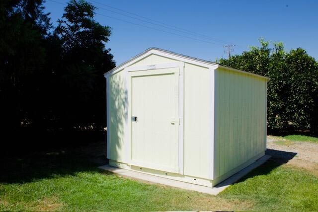 Lindsay, California, 93247, United States, 4 Bedrooms Bedrooms, ,2 BathroomsBathrooms,Residential,For Sale,1982770