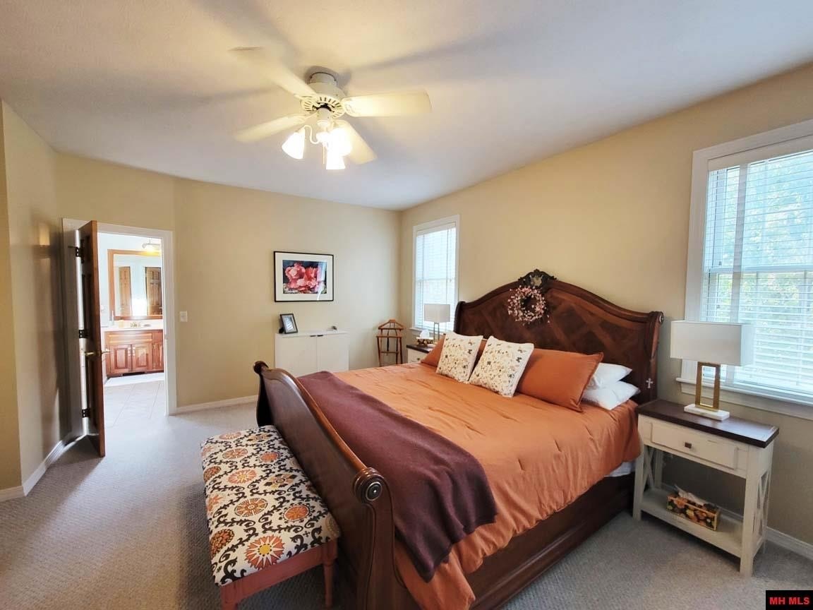 Mountain Home, Arkansas, 72653, United States, 4 Bedrooms Bedrooms, ,5 BathroomsBathrooms,Residential,For Sale,2018270