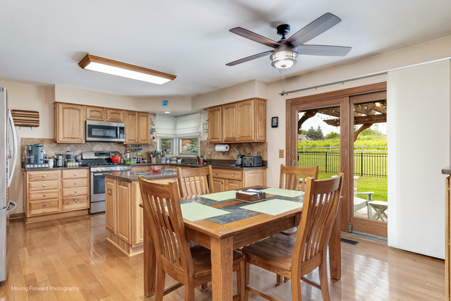 Algonquin, Illinois, 60102, United States, 4 Bedrooms Bedrooms, ,Residential,For Sale,1978319