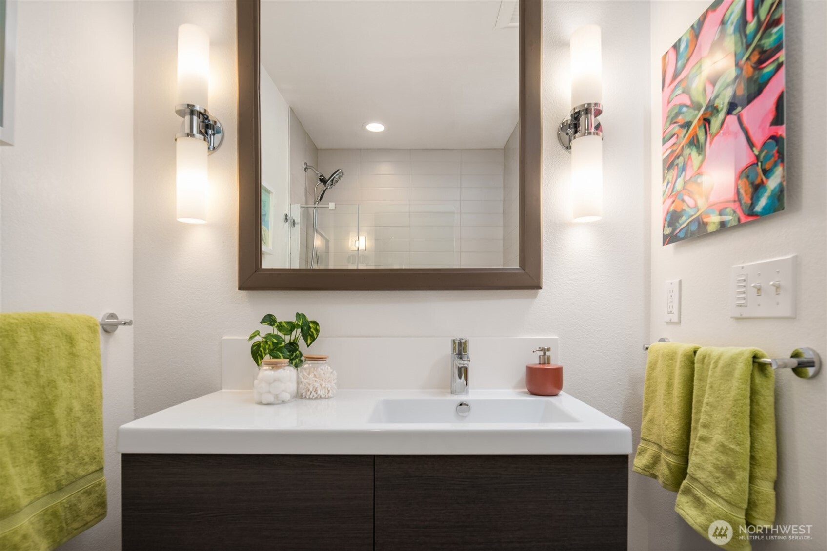 Seattle, Washington, 98122, United States, 2 Bedrooms Bedrooms, ,1 BathroomBathrooms,Residential,For Sale,1955628