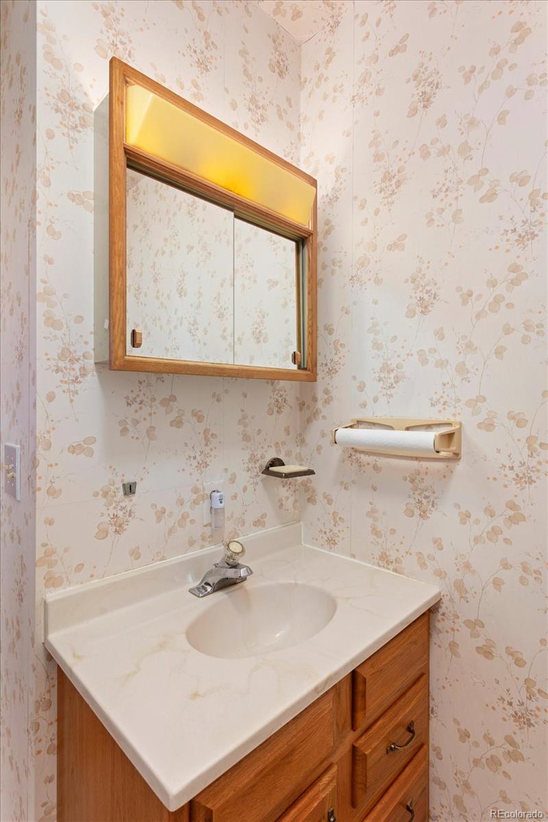 Salida, Colorado, 81201, United States, 3 Bedrooms Bedrooms, ,1 BathroomBathrooms,Residential,For Sale,2043390