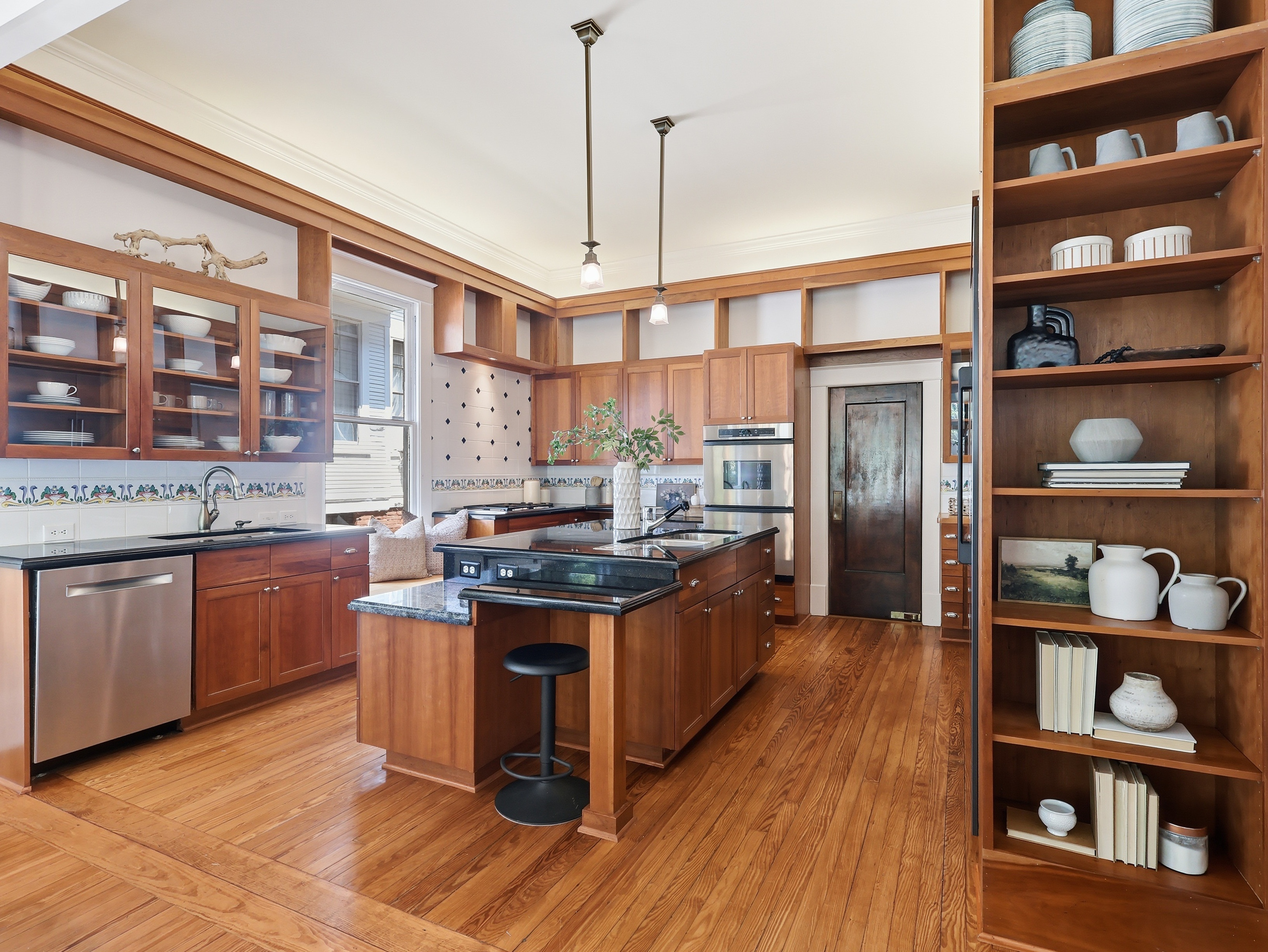  127 Forest Road, Raleigh, NC, 27605 - 物件實景