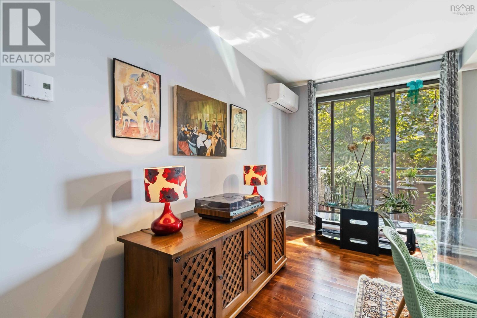 HALIFAX, Nova Scotia, B3H 3Y8, CA, 2 Bedrooms Bedrooms, ,1 BathroomBathrooms,Residential,For Sale,1947667